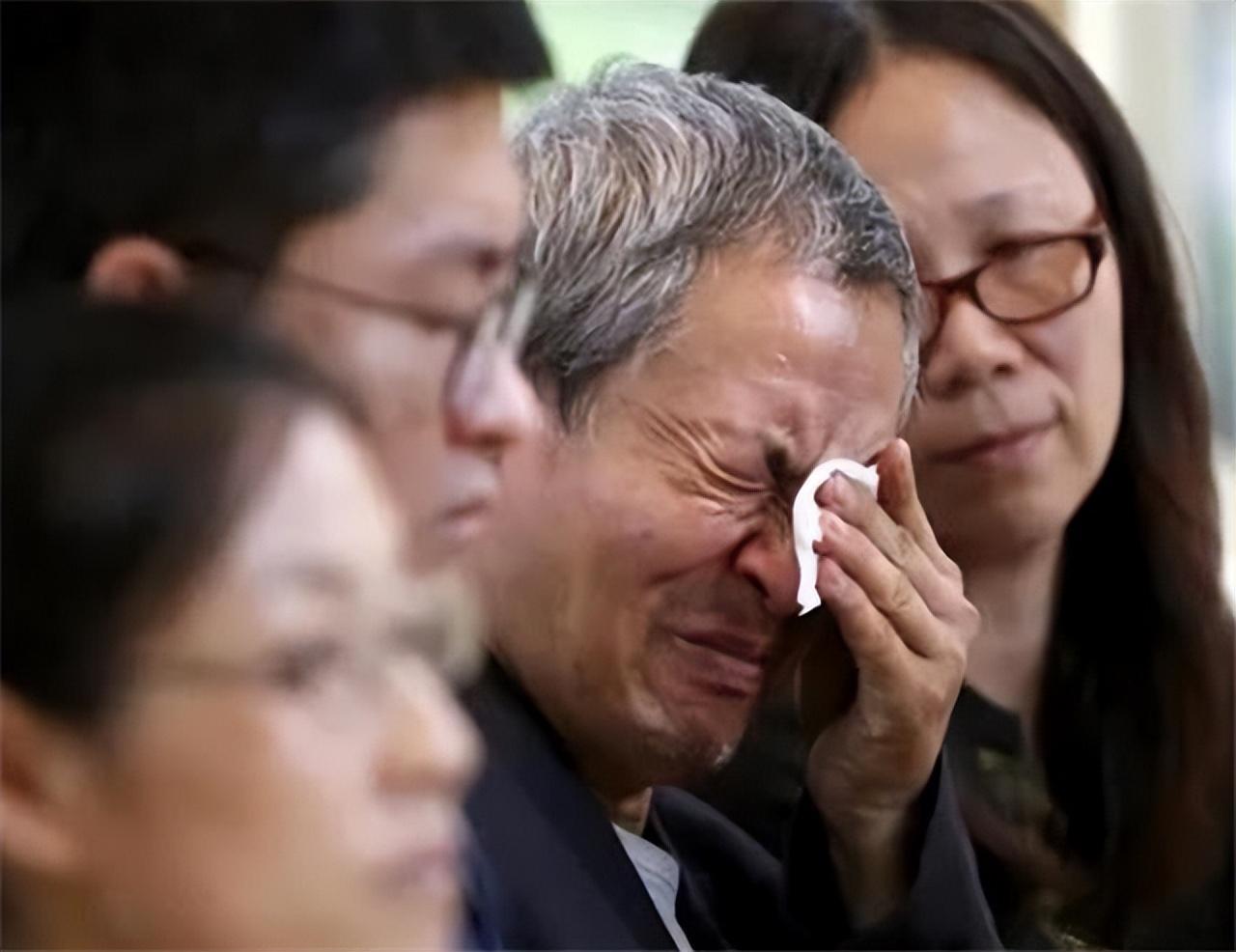 留美博士5年沒回過國！畢業前夕「收到世界名企offer」卻在實驗室自縊　「遺書曝光真相」轟動全校