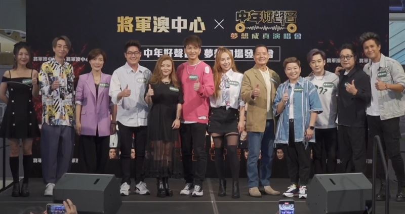 驚險瞬間！73歲資深男星舞台暈厥後腦重擊 緊急送醫粉絲憂心