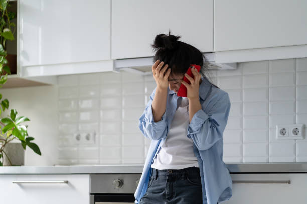 連假想去女兒家！連打6通電話「女兒才接起」謊稱要加班　我發現真相「和老伴做一個決定」讓她後悔終生
