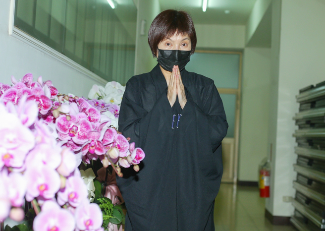 母親過世1年！唐美雲「暴瘦10公斤」淚：一閒下來就想她　58歲仍未婚「自爆已兒孫滿堂」提前過母親節