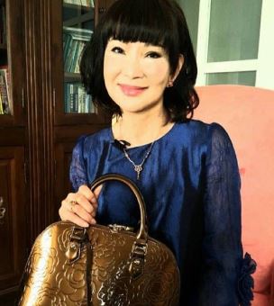 遭酸人傻錢多！歌仔戲花旦「替前夫揹5百萬債」靠領老人年金度日　久違露面近況曝「仍是朋友關係」