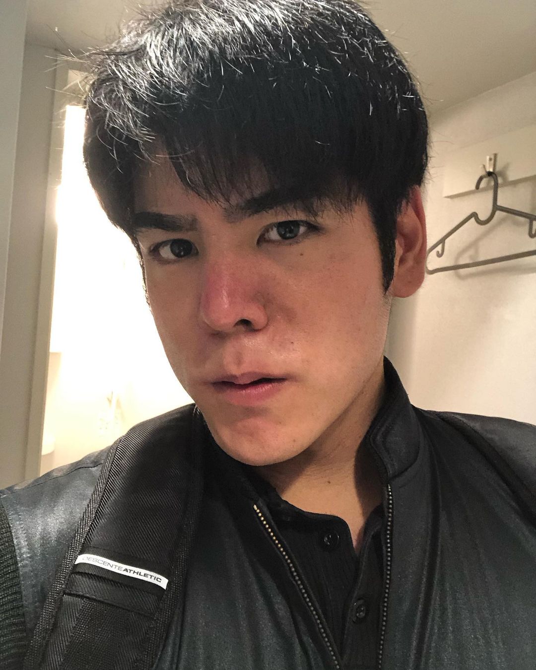 胖子都是潛力股！胖肚宅男「瘋狂鏟肉70KG」像換顆頭　瘦掉一半自己「變身日版彭于晏」帥到爆紅