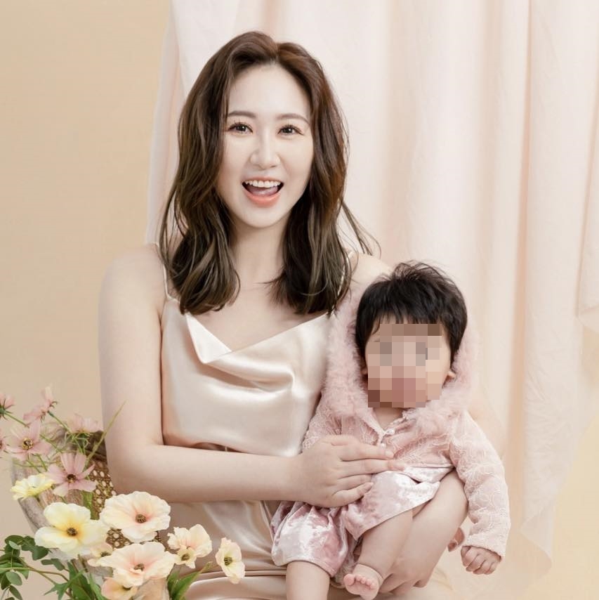 34歲女星產後復出！陳美鳳「見面秒贈大禮」暗藏深意　她感動到哭「視作傳家之寶」：要傳給女兒