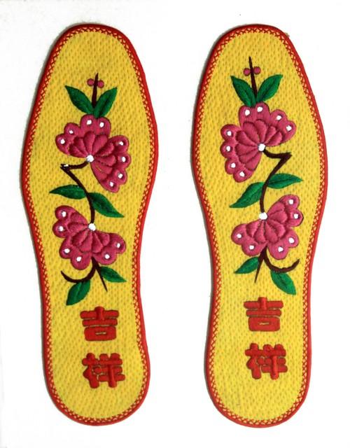 婆婆偏愛小叔！生病後「住我家10年」沒掏一分錢　85歲仙逝後「我收到銀行簡訊」才明白她用心