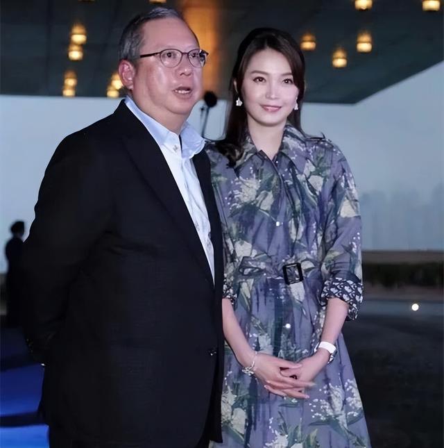 謝玲玲前夫「交往小24歲新歡」！堅持15年仍嫁不進豪門　「準婆婆只認前兒媳」至今苦無名分
