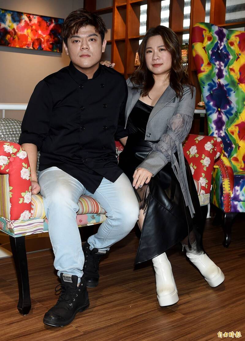 才宣布結婚！39歲女星「無預警報喜」：寶寶提前報到了　甜曬「一家三口全家福」喜迎第一個母親節