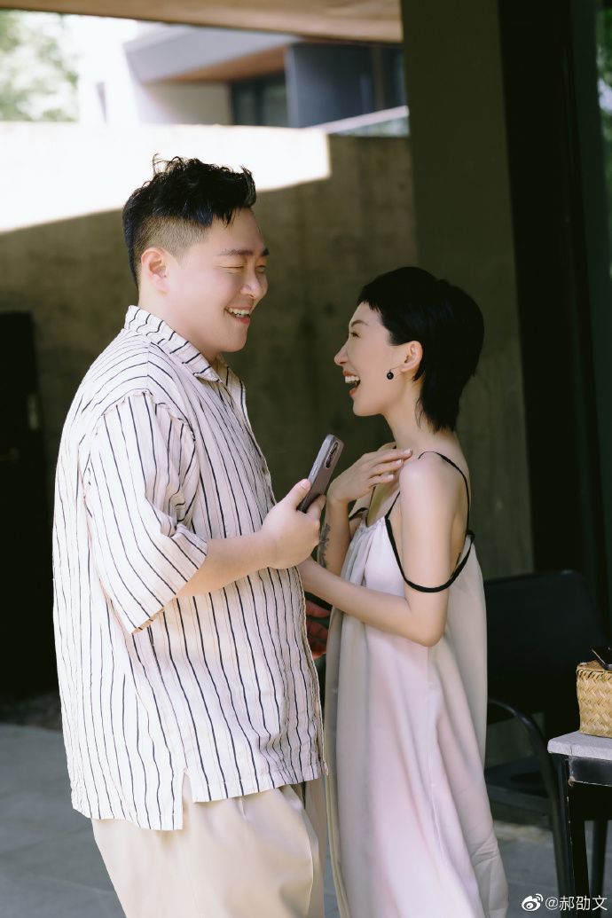 演小和尚爆紅！33歲童星「娶二婚妻當現成爸」婚禮照曝光　網驚呼「伴郎竟找他」勾觀眾回憶殺