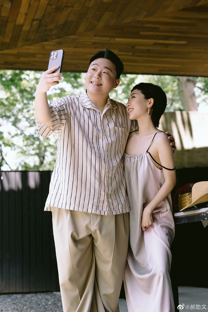演小和尚爆紅！33歲童星「娶二婚妻當現成爸」婚禮照曝光　網驚呼「伴郎竟找他」勾觀眾回憶殺