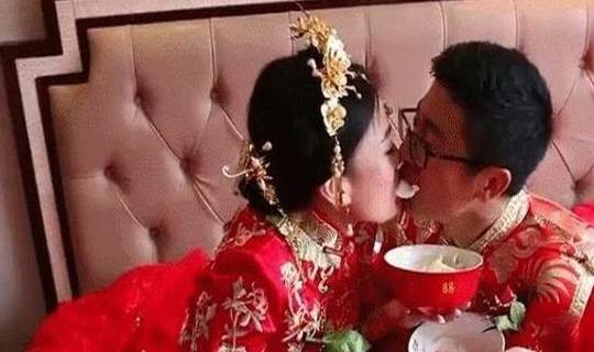 在一起3年結婚！新婚夜「丈夫卻說分開睡」妻子不願意　他「掀開被子」哭了：對不起...