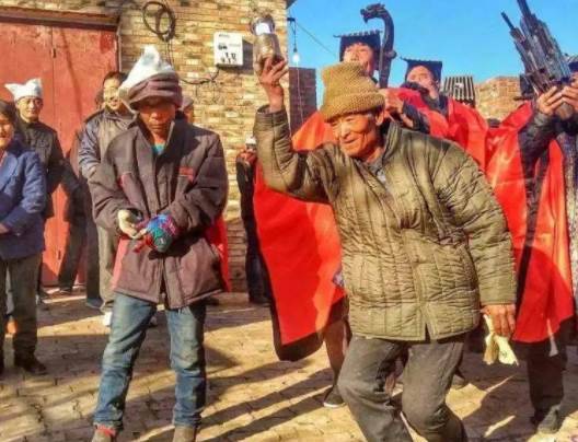 參加「告別式送的毛巾」到底能不能用?有人說不吉利...送毛巾「真正貼心意涵」曝光:錯了好多年