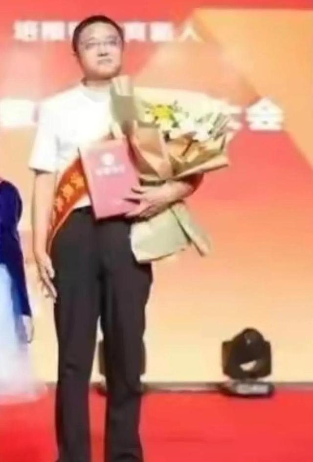 兒子長期被欺負!父親不忍了上門「送霸凌者全家上西天」 為子復仇「事後也輕身亡」:爸爸保護你....