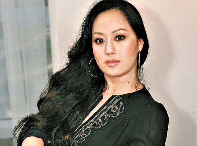 感情更勝血緣！鍾鎮濤大女兒「母親節送大禮給繼母」開口甜喊媽　「閉口不提生母」怒嗆：我不需要她