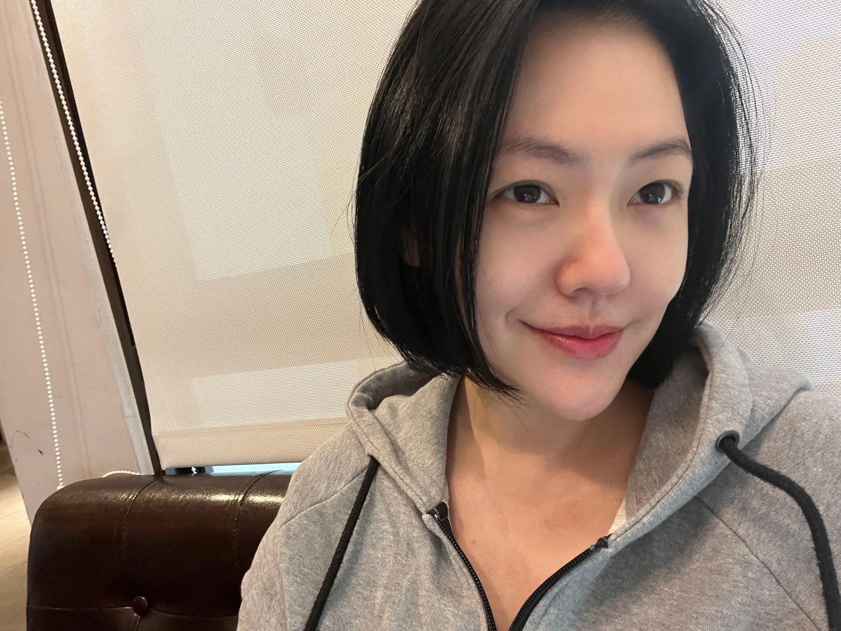 破包背15年！小S「拿布修補能再用」不刻意追求名牌　窮養3愛女「從小教育金錢觀」被讚翻