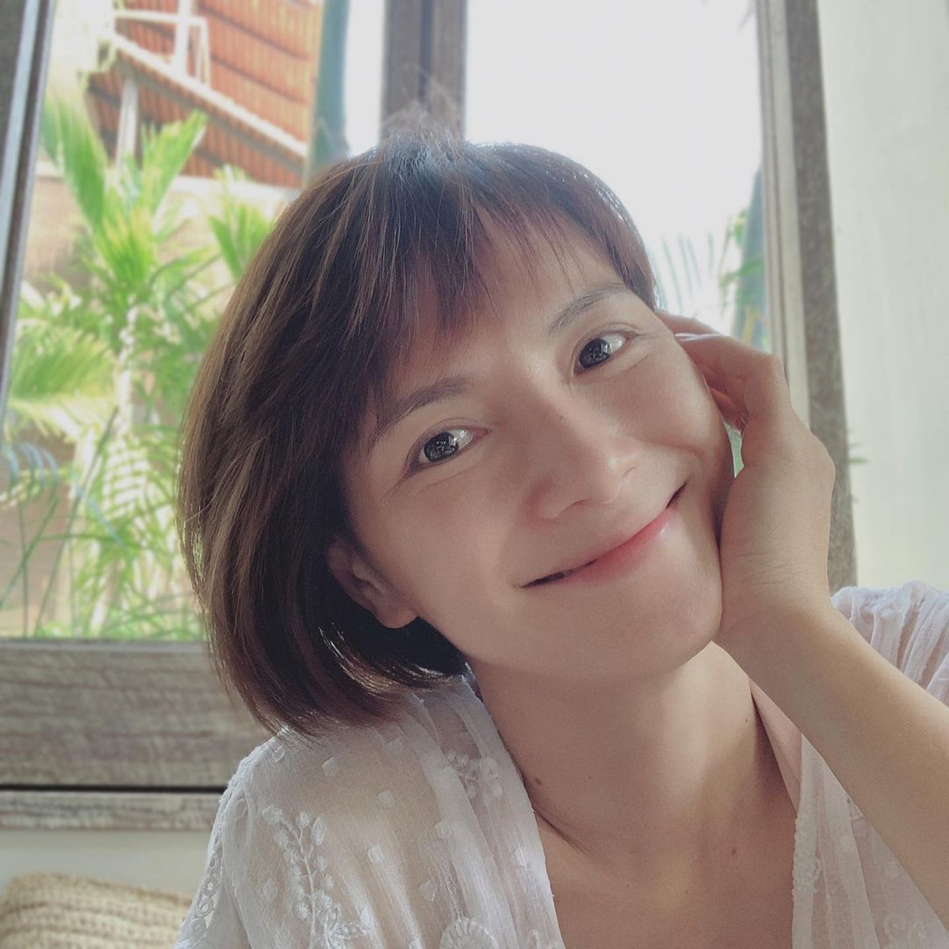 封麥20年！金馬影后「一開口惹哭鐵粉」曬國中絕美嫩照　「逆齡樣貌曝光」震撼網：30年都沒變