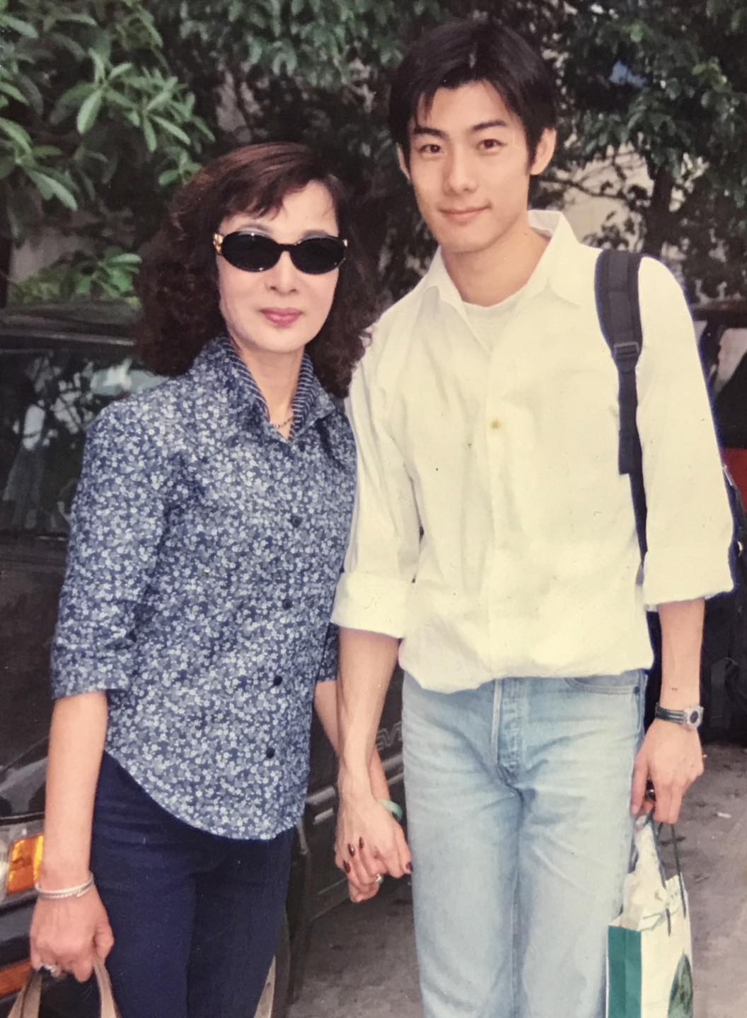媽媽是小明明！48歲不老男神「凍齡如大學生」轉行當甜點師　為紀念亡母「餘生吃素養慈悲心」