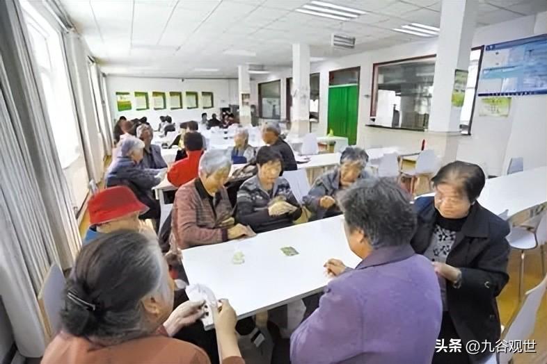 我媽住進養老院！岳父母就來養老「每月要給1.3萬零花錢」　我對老婆「放下狠話」最後他們離開了