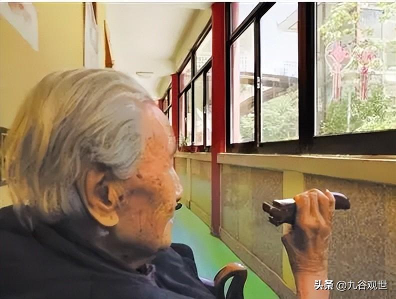 我媽住進養老院！岳父母就來養老「每月要給1.3萬零花錢」　我對老婆「放下狠話」最後他們離開了