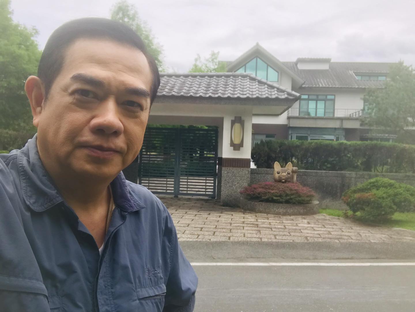 從影30年！55歲本土男星「只租房不買房」獨扛家中經濟　卻坦言一點也不急「曝獨到投資法」