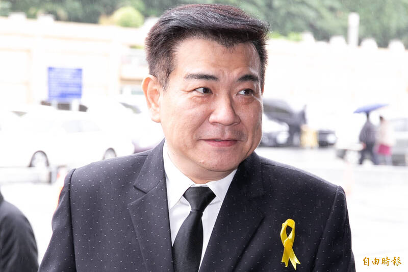 53歲財富自由！資深諧星「經營副業20年」退休仍月收3萬　揪三五好友「台南電梯別墅養老」退休規劃曝光