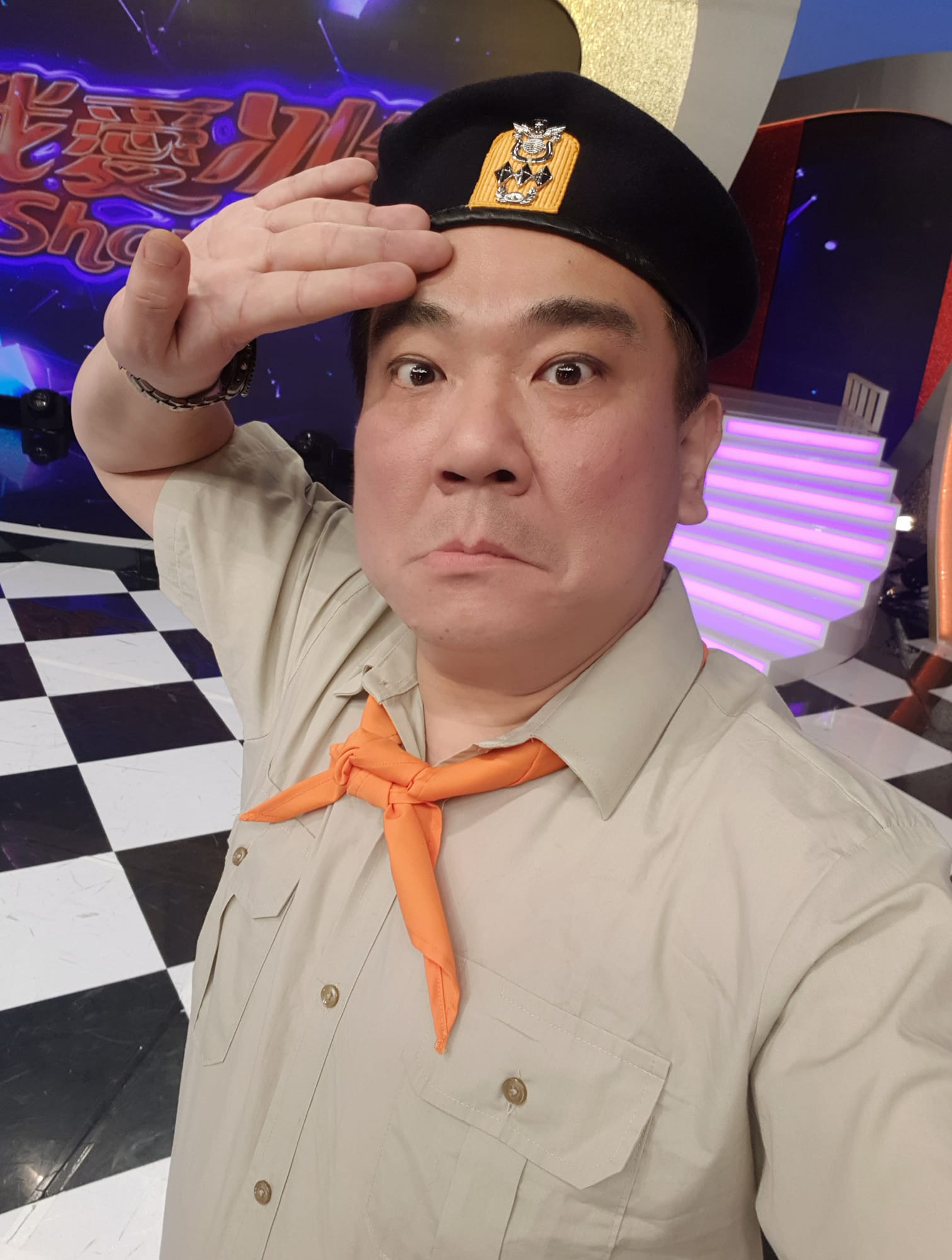53歲財富自由！資深諧星「經營副業20年」退休仍月收3萬　揪三五好友「台南電梯別墅養老」退休規劃曝光