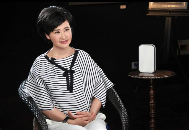 25歲成知名主持人!她「剛和丈夫結完婚」卻出車禍 最後發文「成了人生預言」父母悲慟一夜白頭