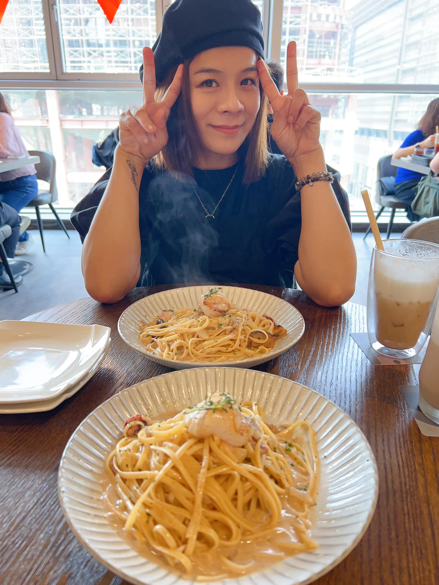 和尪結婚8年！42歲歌后「突洩夫妻互動」認了喜歡分開玩：不想耽誤對方　自認不懂浪漫「連生日都普通過」