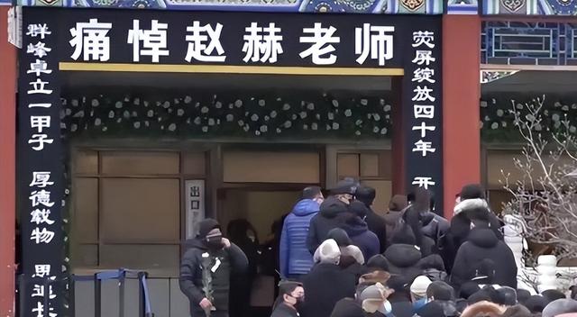 退休半年！知名主持人「默默抗癌走了」享壽61歲　臨終留下40字「妻子泣不成聲」：願有來生