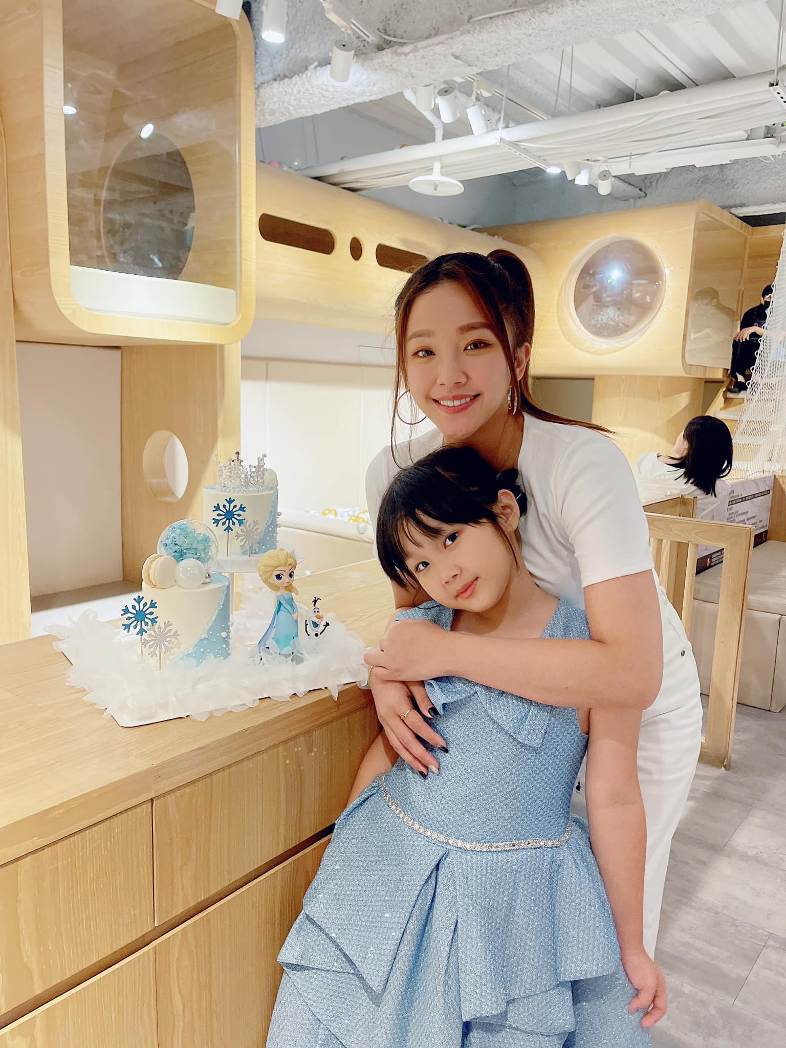 才公開認愛！八點檔賴慧如驚爆「偷偷到美國秘婚」　狂曬「放閃男友照」她親回：確實有喜事