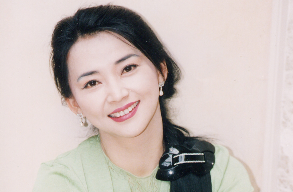 並列台灣四大美女！資深女星「為救尪變賣家產」寫信求情　一家終團圓「近況被出賣」臉蛋好凍齡