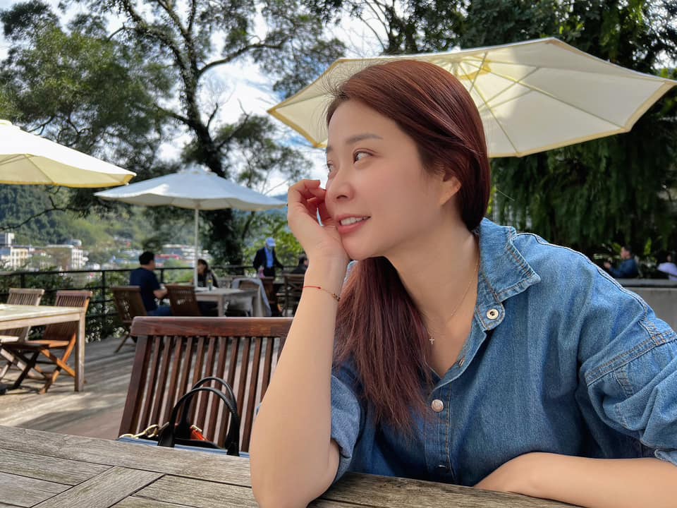 李燕當繼母12天！臉書緊急求救「真的芭比Q了」大嘆：人妻不好當　「重新回到家庭」為1事砍掉重練