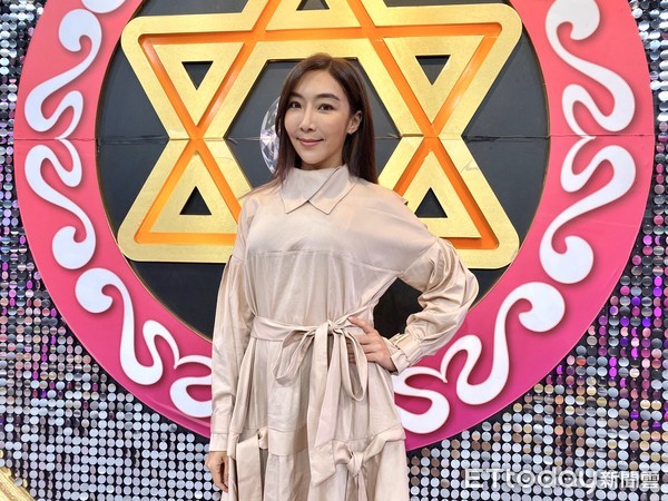 雙胞胎流掉一個！39歲女星拚兩次試管「宣布誕下女兒」　「長相神複製老公」她驚呼：怎麼又來了