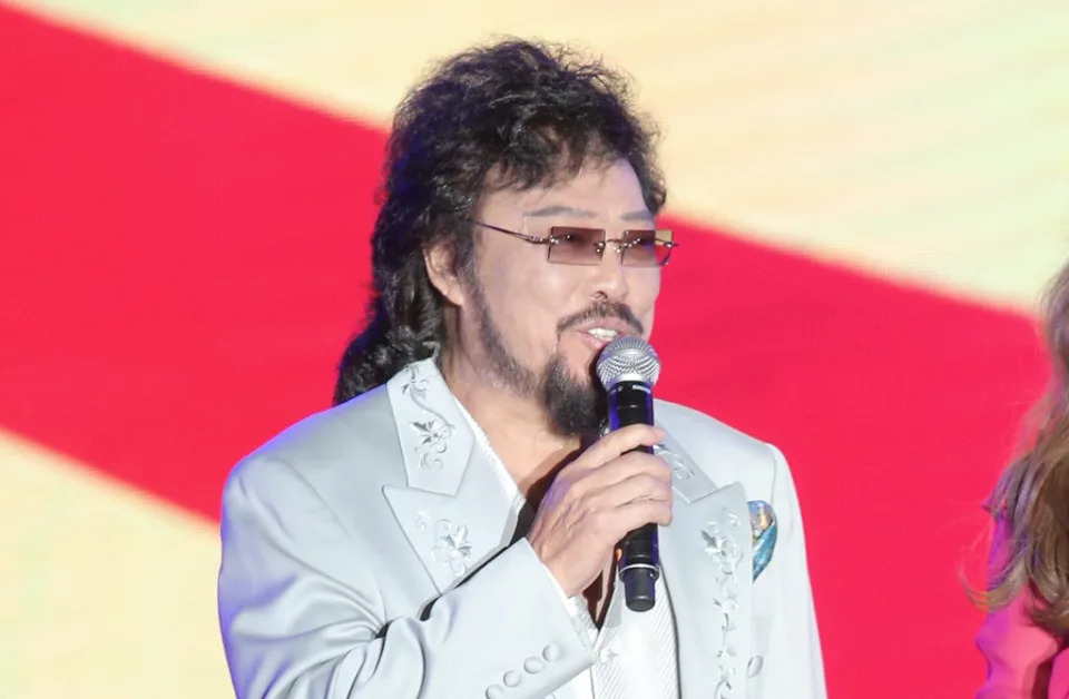 雙天王合體！徐乃麟路上「捕獲71歲野生大咖」曬驚人合照　「升格當阿公」滿口爺爺經網掀回憶殺