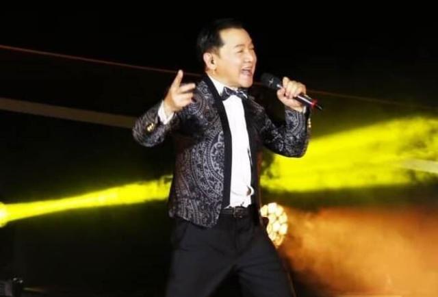 遭傳失智手抖！台語歌王罕露臉「自豪75歲是一尾活龍」　「婚內爆5度偷吃」懺悔餘生不再婚