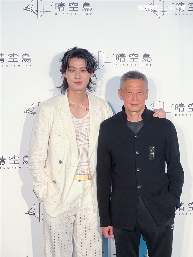 爸爸是上司9年！台劇小生宣布「我不再是員工」不續約了　只花3分鐘「為父欣慰見證」：多了一個兒子