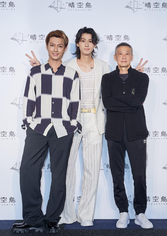 爸爸是上司9年！台劇小生宣布「我不再是員工」不續約了　只花3分鐘「為父欣慰見證」：多了一個兒子