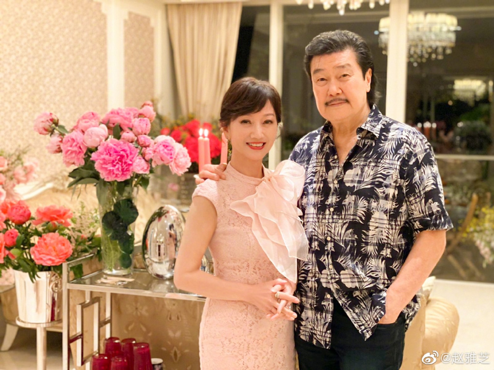 夢回白娘子！一代女神「再披純白素衣」絕美古裝照曝　近70如仙女「被二婚尪寵39年」羨煞旁人