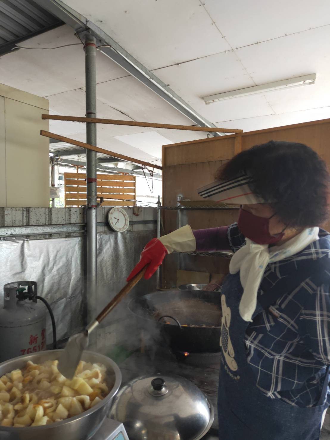 1年喪子又喪夫！屏東嬤開素食店「1百塊自助餐吃到飽」超佛　不擔心賠錢「曝背後初衷」：都是為了祂們