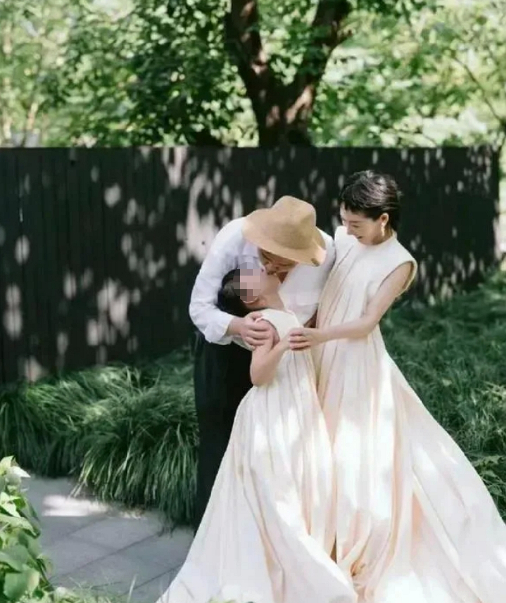 上個月完婚！郝劭文夫妻情侶裝「參加8歲繼女才藝發表」　「1年學費80萬」霸氣寵女：花得很值得