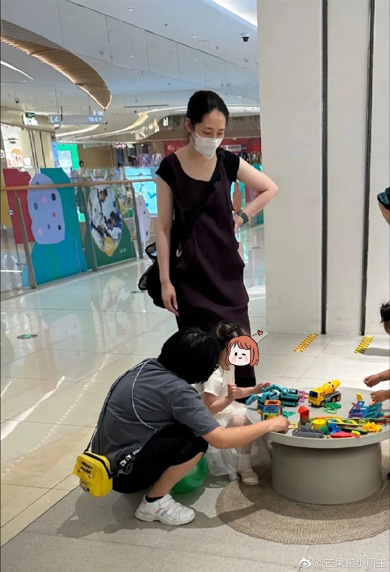 結婚5年屢爆婚變！氣質女星嫁豪門「逛街被巧遇」遭酸：仙氣全沒了　夫妻不畏流言「私下互動全曝光」