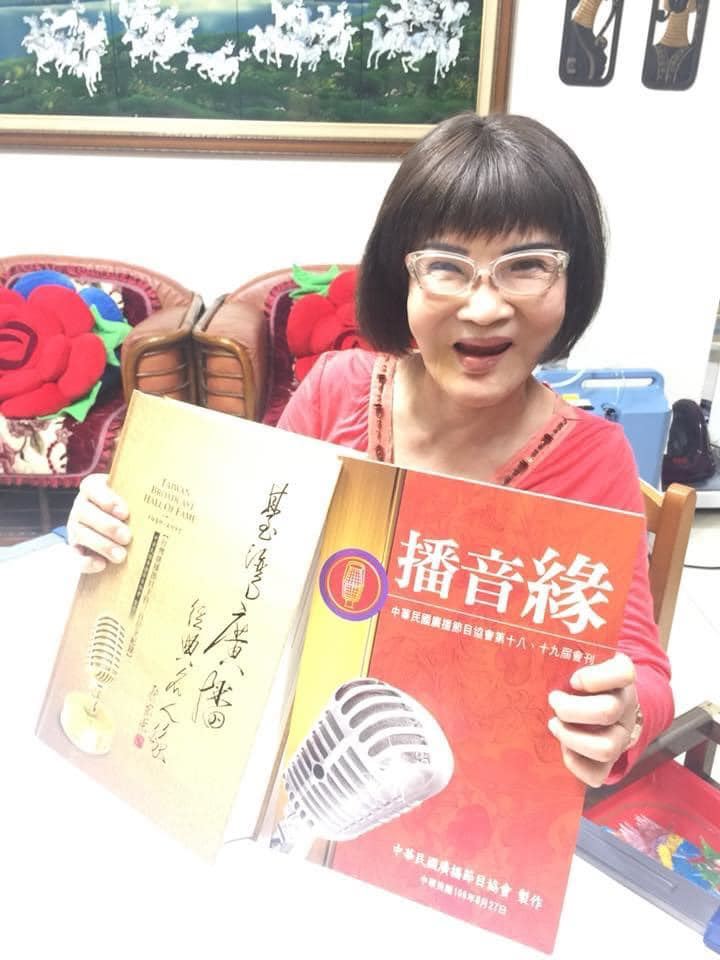 兩姊都是藝人！41歲童星「跑去當停車開單員」父嫌沒面子　「自認不偷不搶」再現身全網讚爆