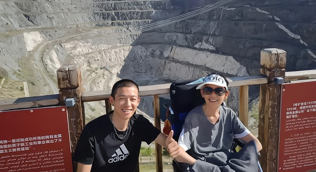 用山河療癒！孝子辭職「帶漸凍症媽媽」自駕15000公里圓夢　抗癌9年「媽媽爆最後心願」網鼻酸打氣