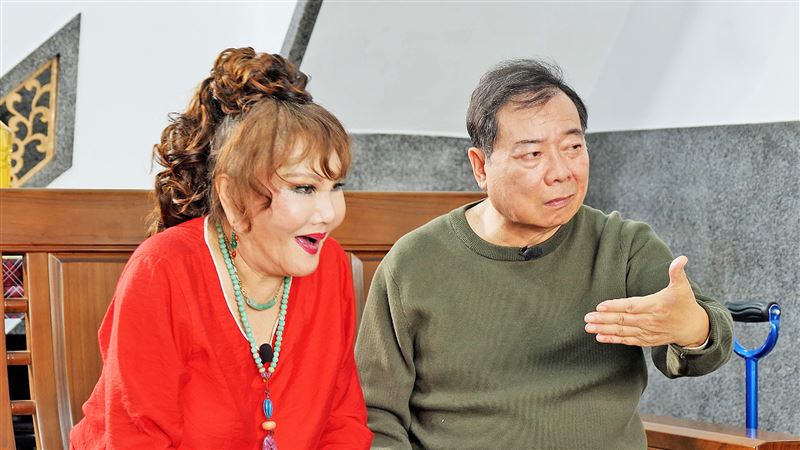 被誤認成夫妻！澎澎隔40年「再搭檔廖峻」默契十足　認了「2人真實關係」：這輩子找不到第二個