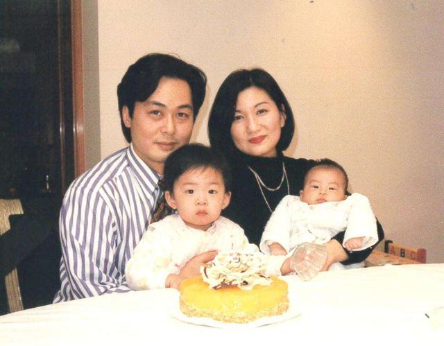 捧紅無數人！演藝圈女強人爆25年婚變「不計前嫌替前夫辦後事」　「愛子現身捧遺照」不捨：發燒竟成永別