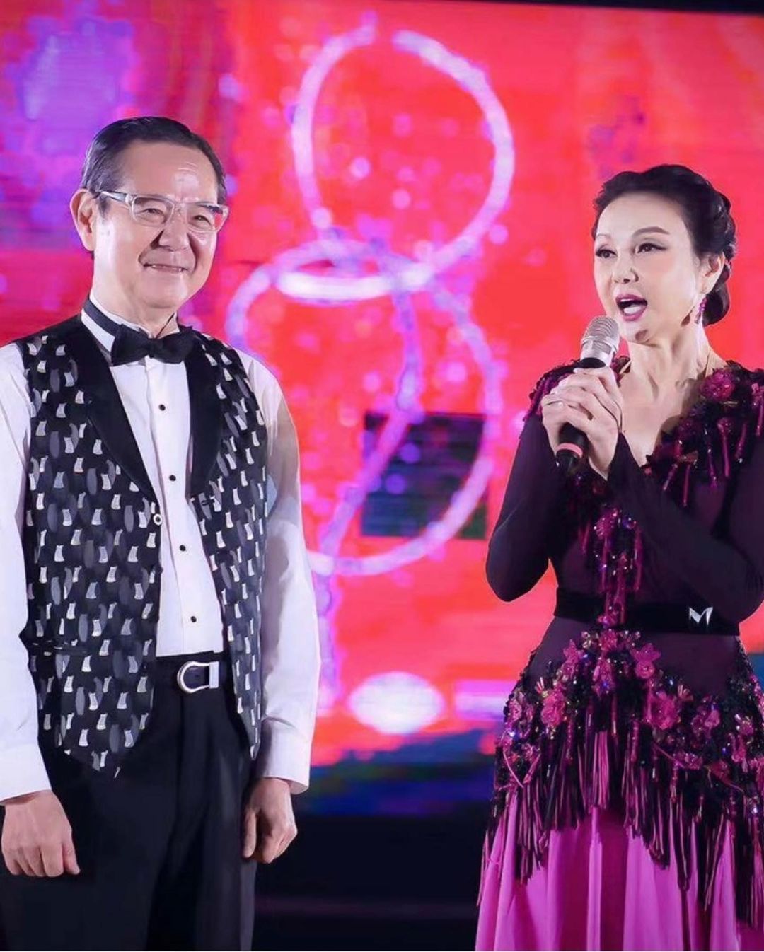 為完成巴戈遺願！66歲謝玲玲「無預警快閃台灣」私下暖舉曝　立志終身行善「我遵守了和他的約定」