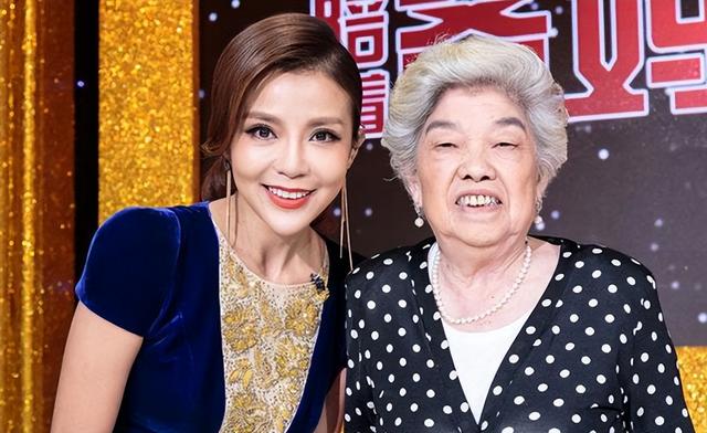 出生不被疼愛！名主持患癌「父母不聞不問」她仍堅持孝親　婚後「伺候癱瘓公公到臨終」多了雙倍的愛