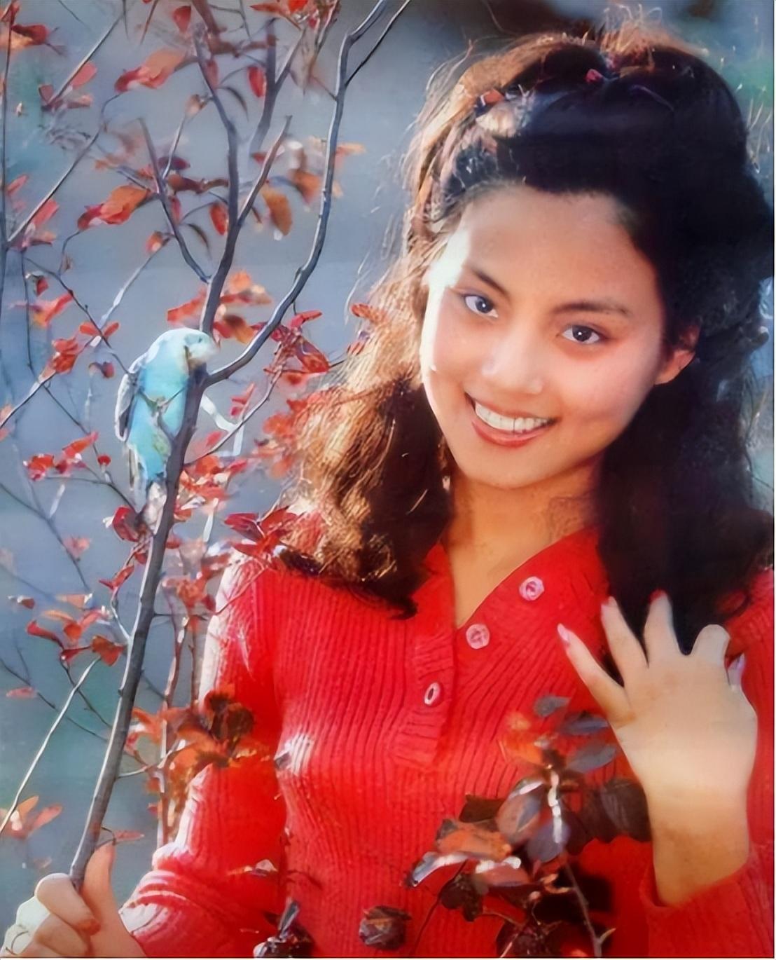 年僅28歲！知名女星「13樓縱身一躍」悲情離世　「17歲一夜成名」父母卻拒不參加葬禮