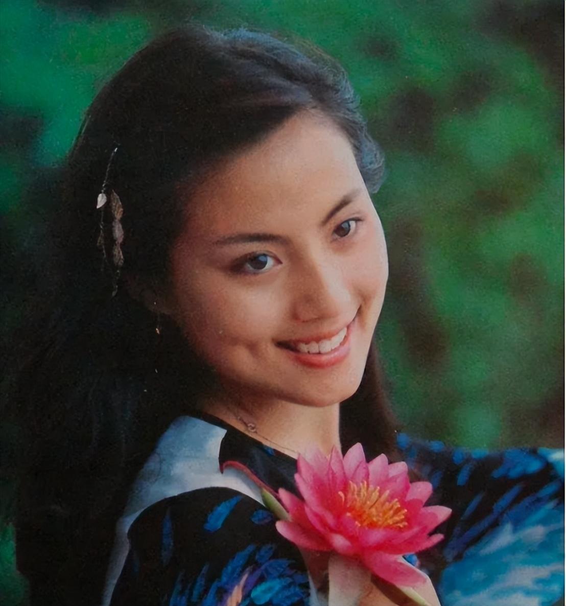 年僅28歲！知名女星「13樓縱身一躍」悲情離世　「17歲一夜成名」父母卻拒不參加葬禮