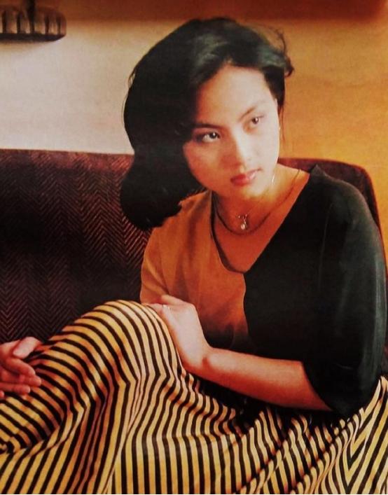 年僅28歲！知名女星「13樓縱身一躍」悲情離世　「17歲一夜成名」父母卻拒不參加葬禮