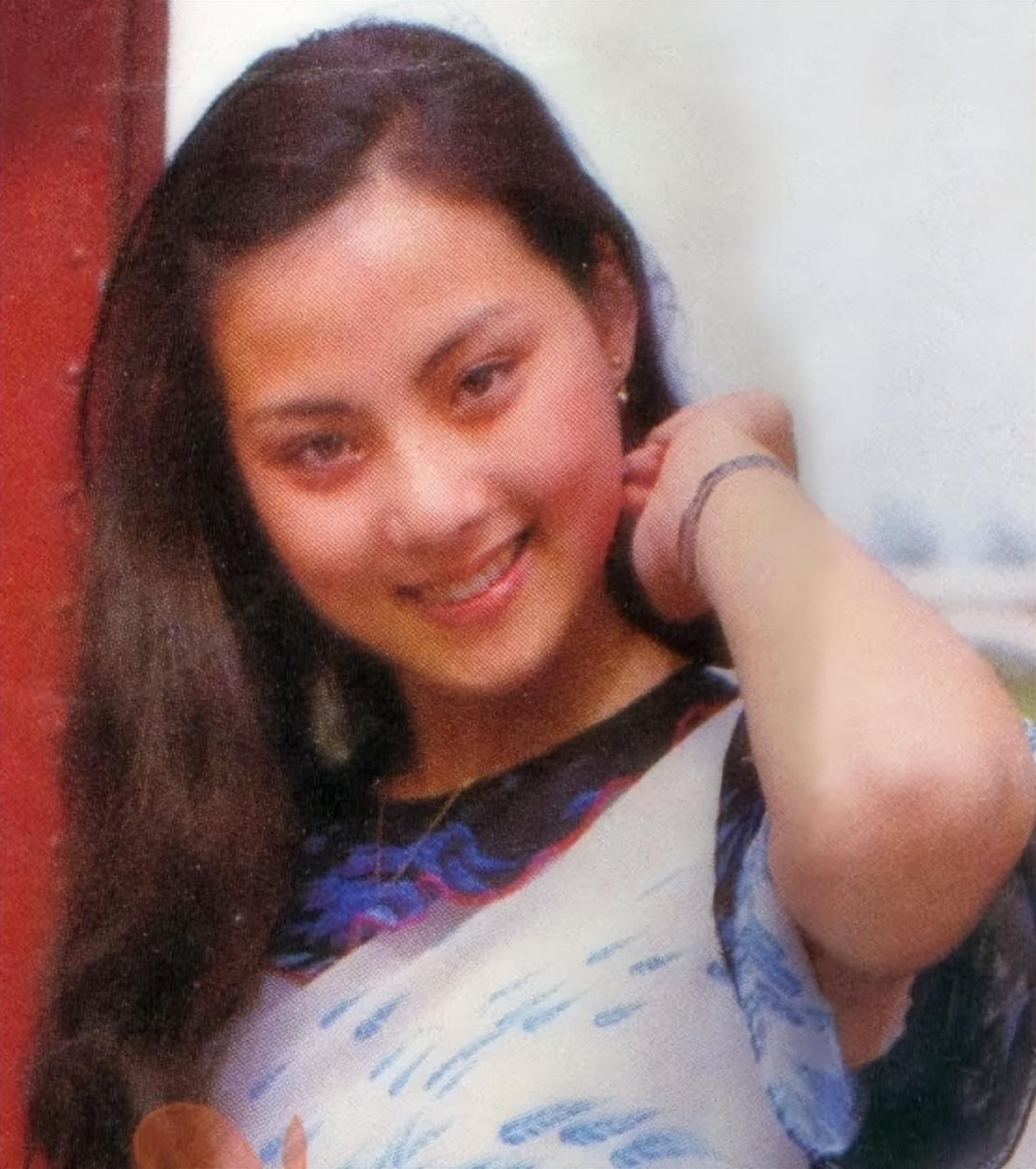 年僅28歲！知名女星「13樓縱身一躍」悲情離世　「17歲一夜成名」父母卻拒不參加葬禮