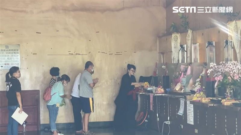 萬沙浪逝世！家屬悲痛「等不到靈堂」儀式一切從簡　摯友楊貴媚「曝他生前遺願」約定必做到